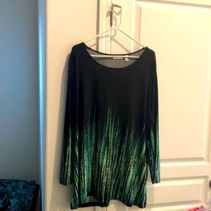 Tunic length. 3/4 sleeve top